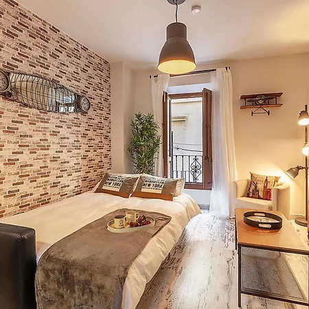 Gran Via Center Apartment *